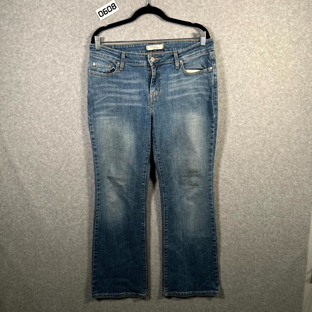Levi's 515 Jeans Womens 35W Blue Denim Cotton Stretch Medium Wash Bootcut Leg